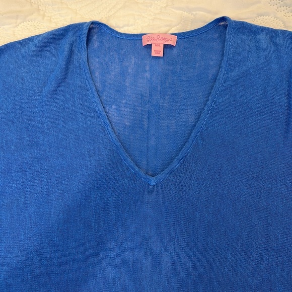 Lilly Pulitzer v Neck light weight tunic sweater M/L - Picture 2 of 6